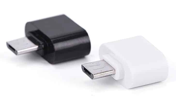 Conector-USB-OTG de color blanco y negro