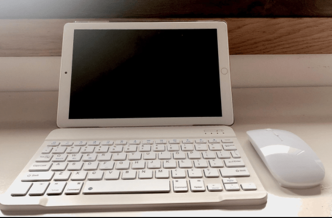tablet-yotopt-con-teclado-y-raton